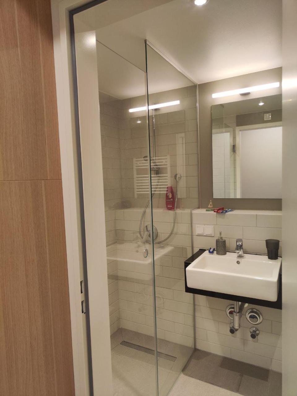 Appartement Luxurious Studio In Mitte Next To The Central Train Station Hauptbahnhof Berlijn